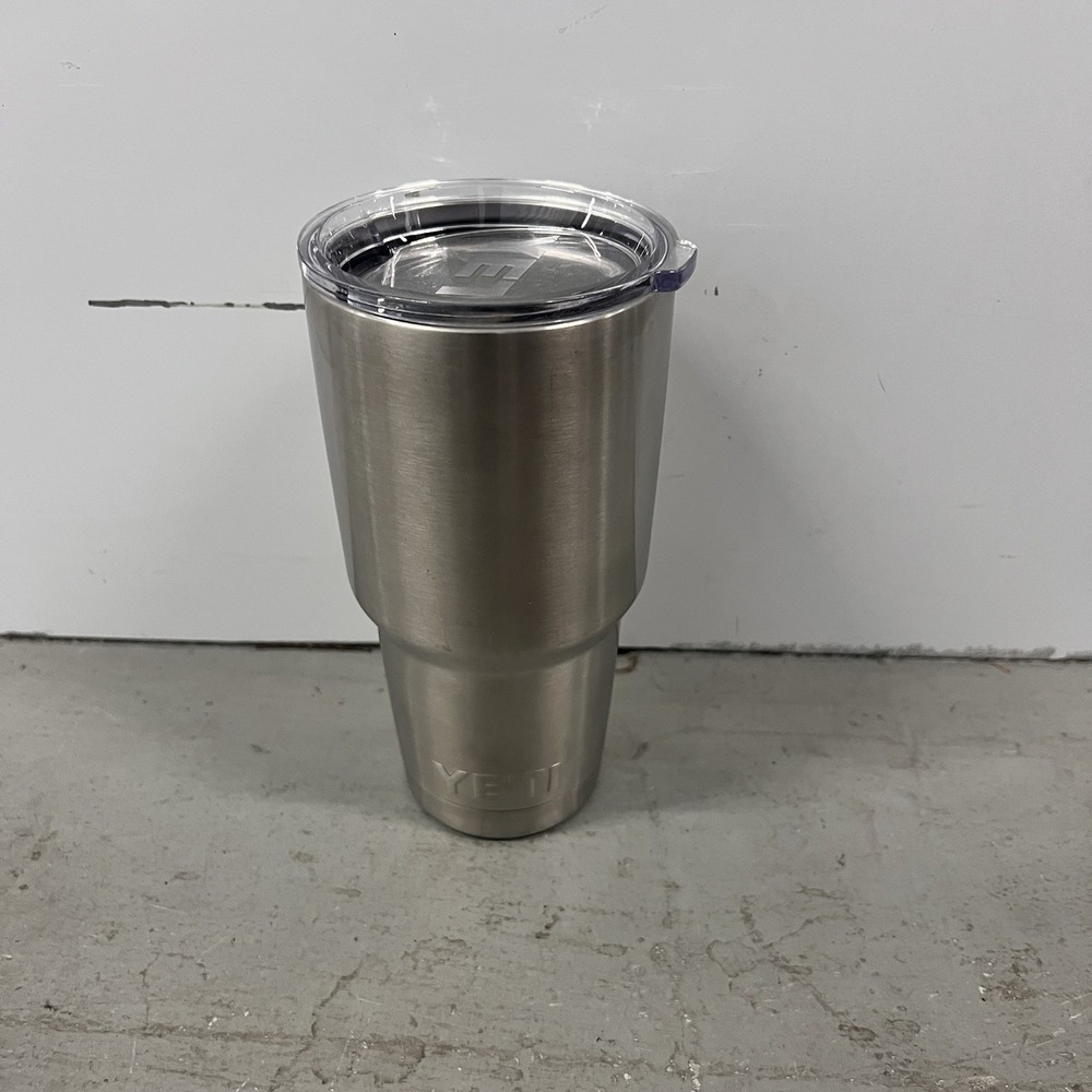 YETI Rambler 30 oz Tumbler Stainless Steel Insulated Travel Mug W/ Lid